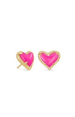 KENDRA SCOTT EARRINGS ARI HEART STUD GOLD MAGENTA