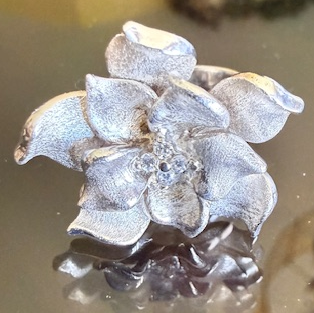 STERLING SILVER BRUSHED SILVER FLOWER RING