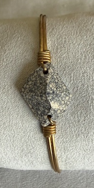 LUCA & DANNI BROOKLYN MARBLE GOLD BRACELET, STONE = 3/4" LONG