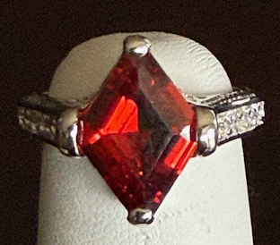 STERLING SILVER RED DIAMOND SHAPE RING