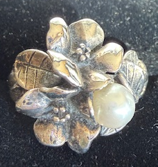 STERLING SILVER HAWTHORN PEARL RING