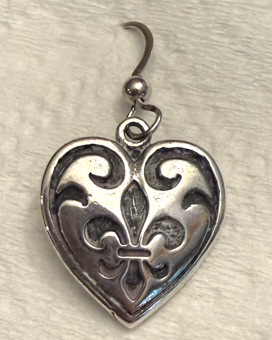 ENGRAVED FLEUR DE LIS HEART EARRINGS