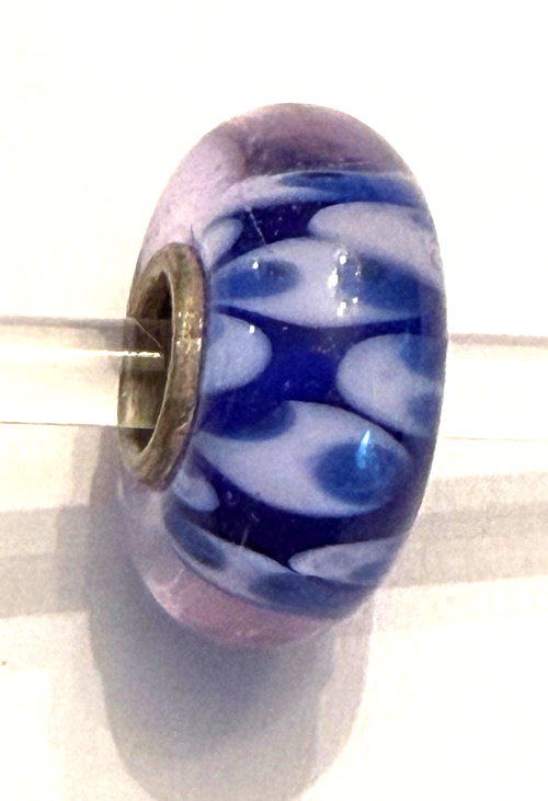TROLLBEAD UNIVERSAL UNIQUE CLEAR BEAD WITH BLUE DESIGN