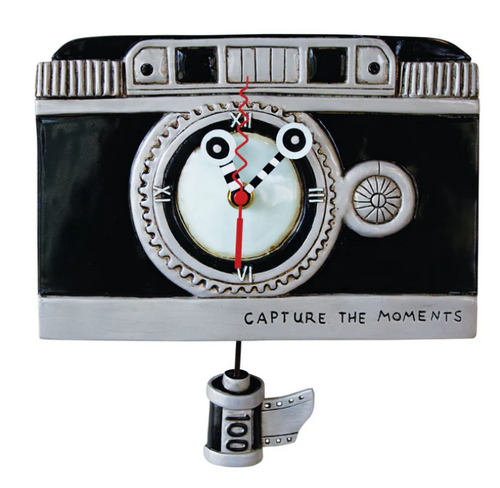 VINTAGE CAMERA CLOCK