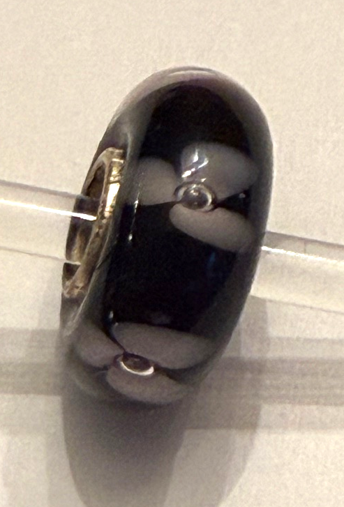 TROLLBEAD UNIVERSAL UNIQUE BLACK WITH PINK FLOWERS