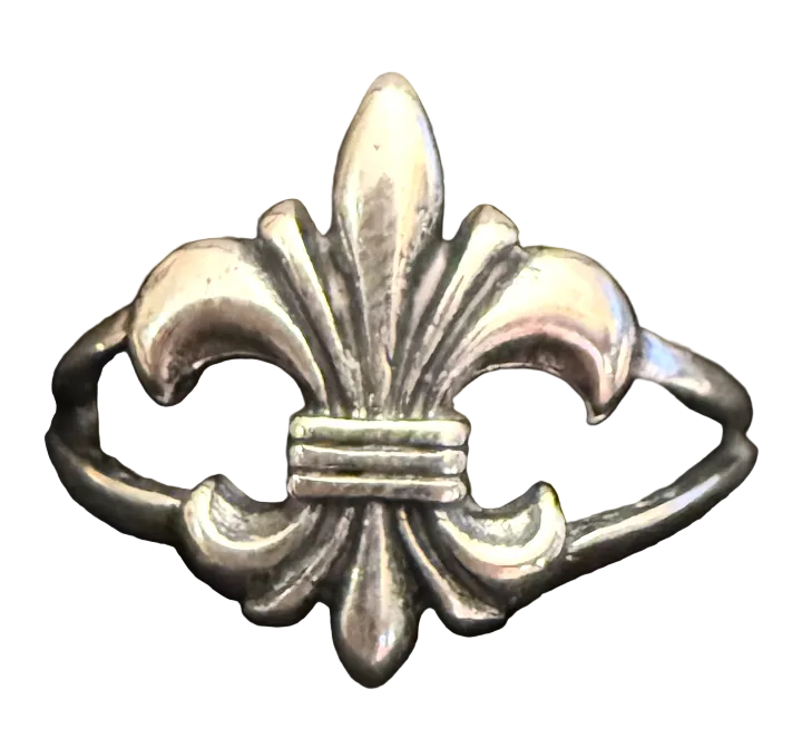 MEDIUM FLEUR DE LIS STERLING SILVER RING