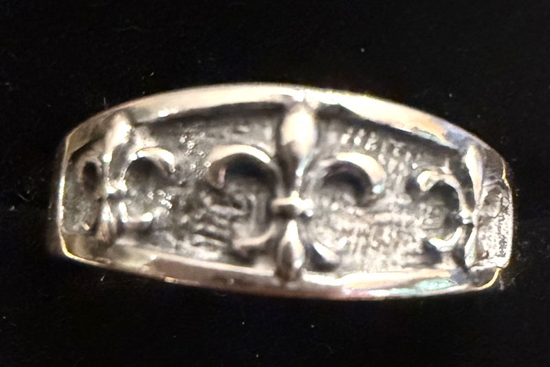 3  FLEUR DE LIS BAND STERLING SILVER RING