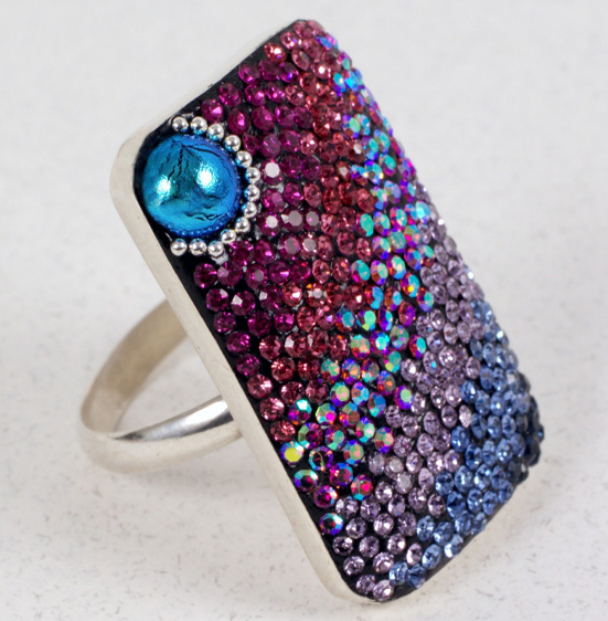 MOSAICO RING PR-8632-B: multi color Austrian crystals in 1.25" solid silver adjustable setting