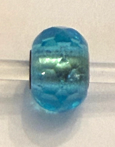TROLLBEAD LIGHT TURQUOISE PRISM BEAD