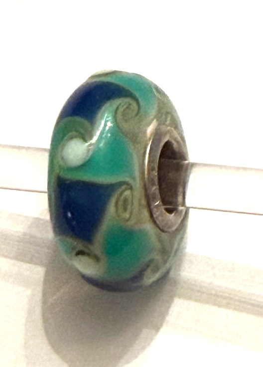 TROLLBEAD UNIVERSAL UNIQUE TEAL, NAVY WITH WHITE DOTS