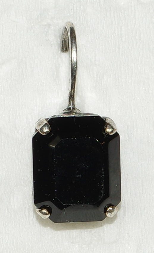 MARIANA EARRINGS JET: black stone in 1/2" silver setting, lever back